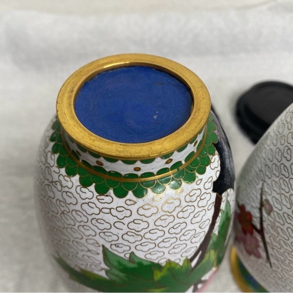 Vintage Chinese Traditional White Floral Bird Set of 2 Small Vases Contemporary - Picture 11 of 16